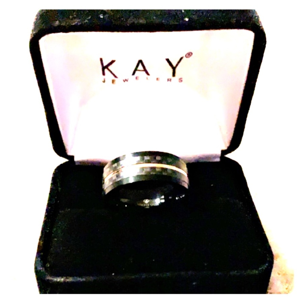 Men’s wedding band size 8 ring